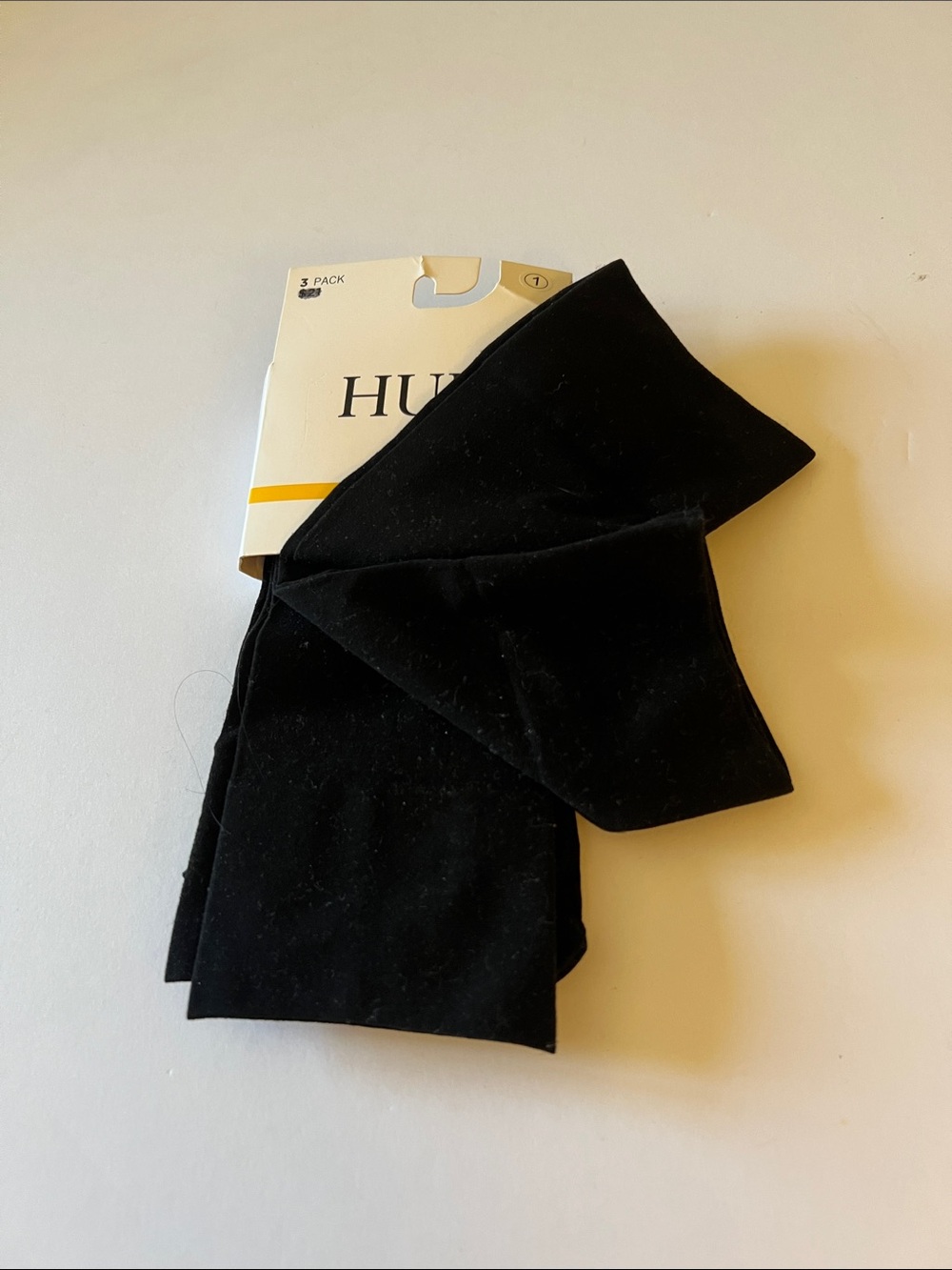 HUE WOMENS 3 PAIR PACK SOFT OPAQUE KNEE HIGH SOCKS BLACK SIZE 1 SMALL MEDIUM NWT